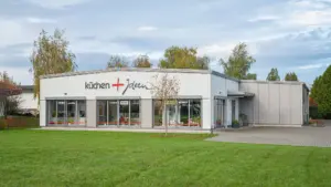 Außenaufnahme eines Küchenstudios in Gotha – Gewerbefotografie von Fotopixel
