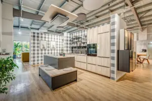 Interieurfotografie einer Musterküche in einem Küchenstudio in Gotha